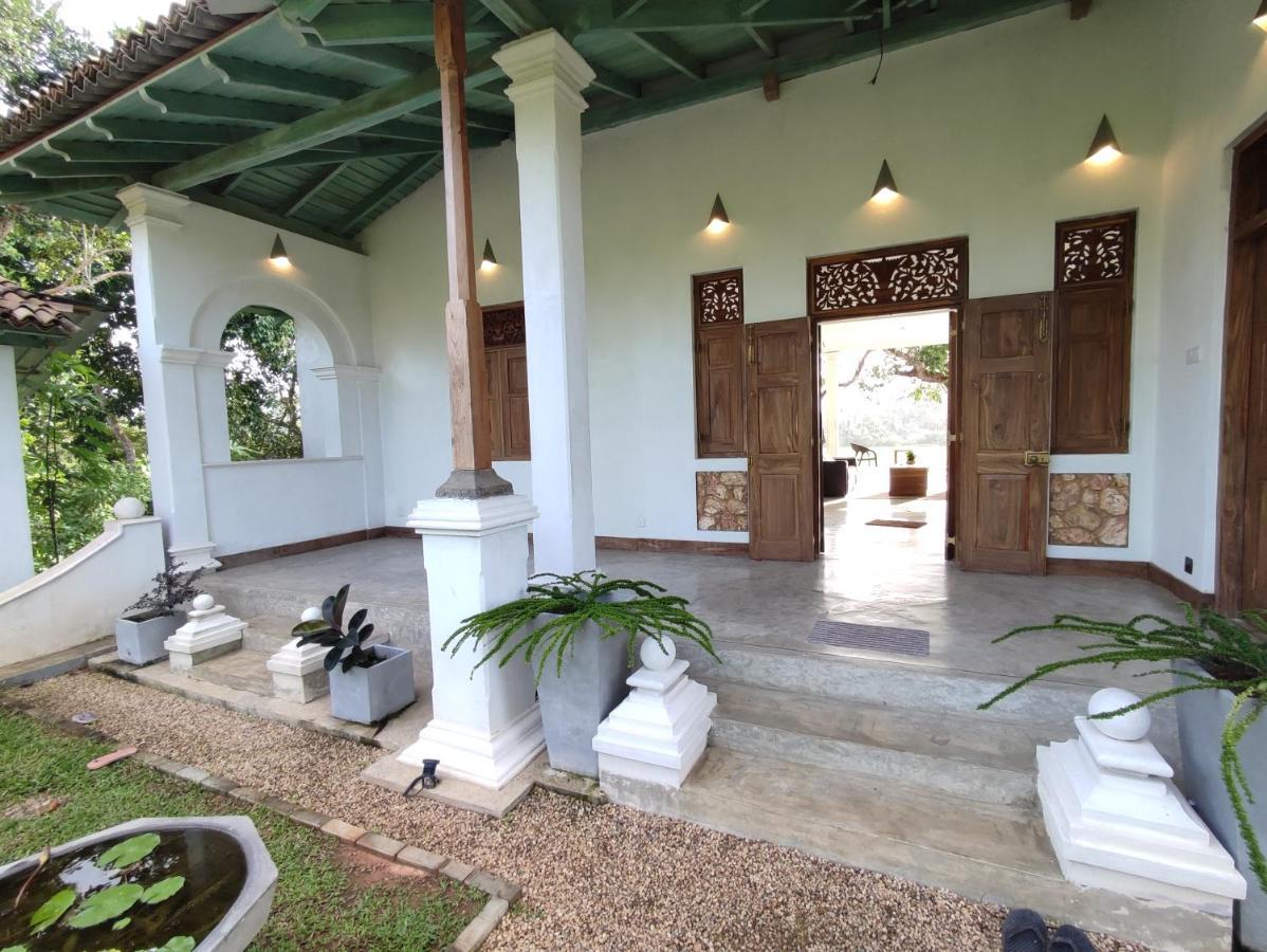 Villa Seven Faces-Luxury Escape,Stunning Views With Private Pool For A Couple Or Family! Galle Luaran gambar